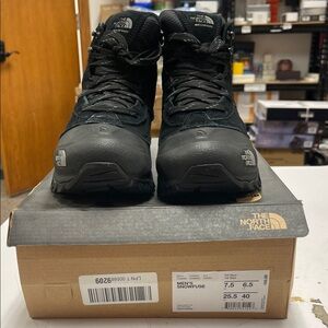 The North Face Men's Dark Gray Snow Boots
